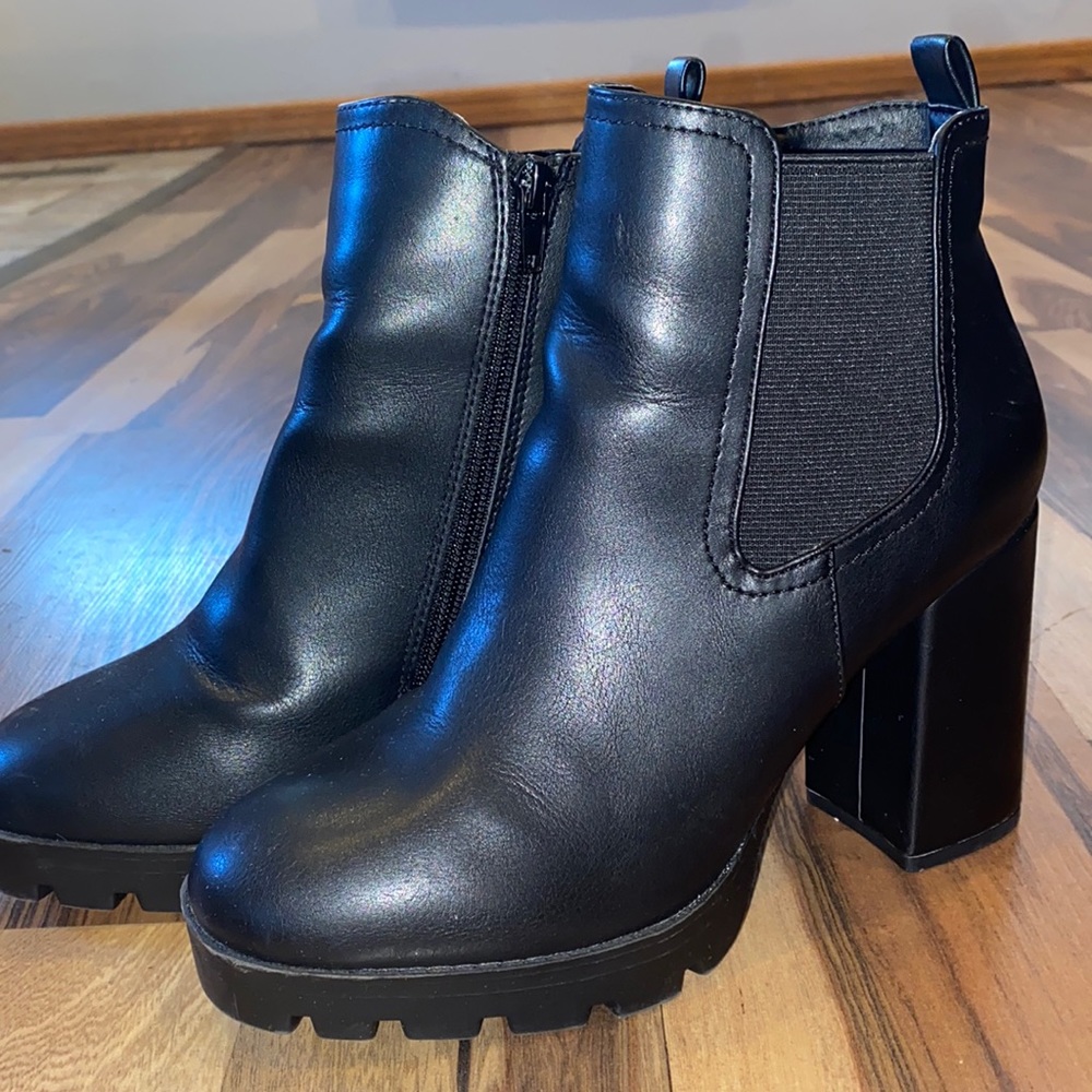 Black Madden Girl heeled boots